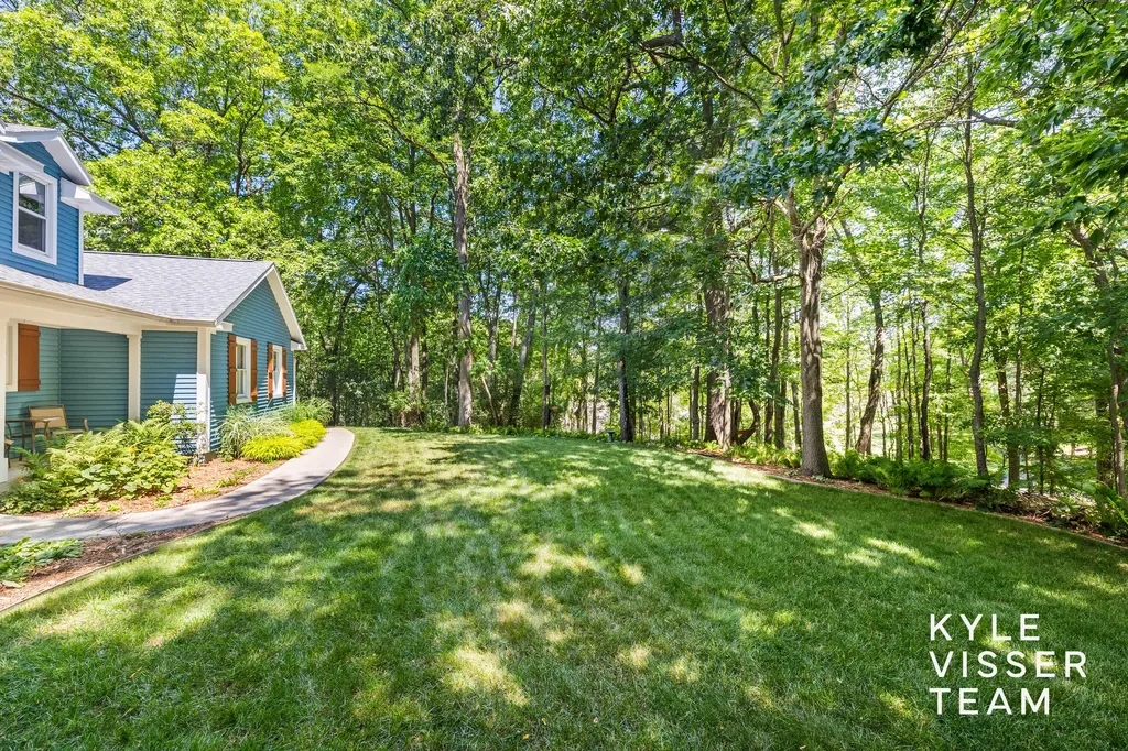 6728 Gleneagles Drive SE Cascade Charter Township MI 49546
