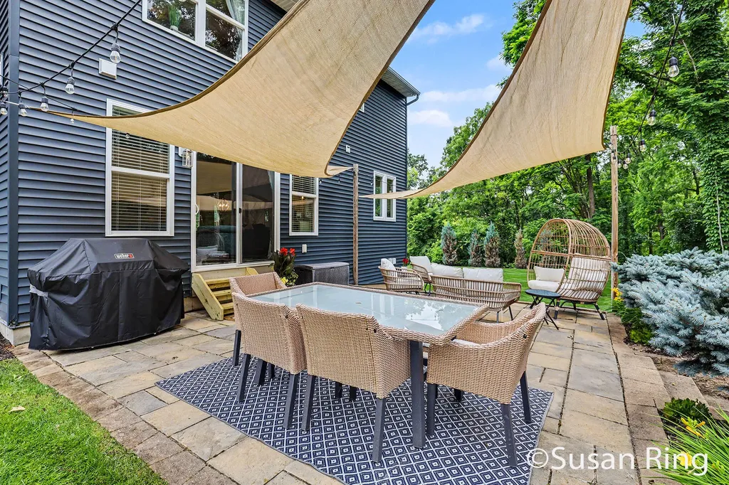 3769 Walnut Springs Drive NE Grand Rapids Charter Township MI 49525
