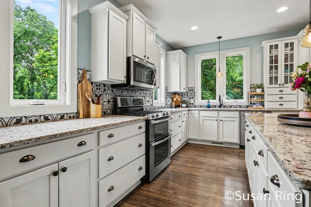 3769 Walnut Springs Drive NE Grand Rapids Charter Township MI 49525