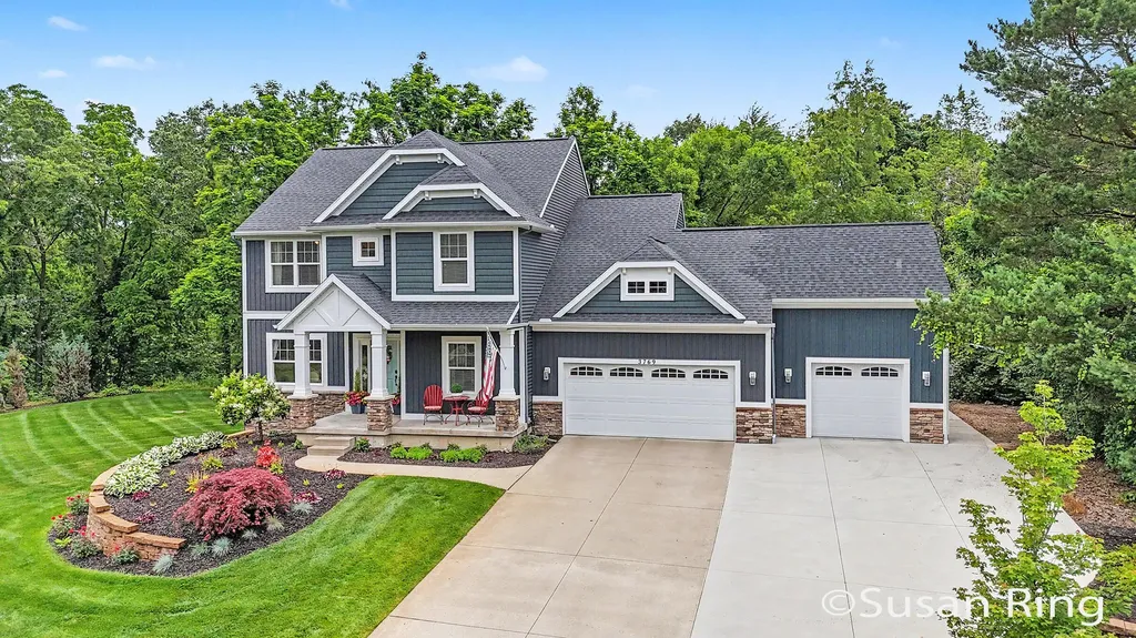 3769 Walnut Springs Drive NE Grand Rapids Charter Township MI 49525