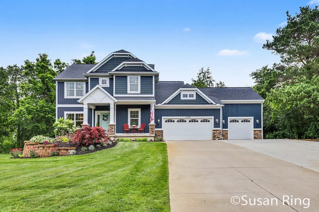 3769 Walnut Springs Drive NE Grand Rapids Charter Township MI 49525