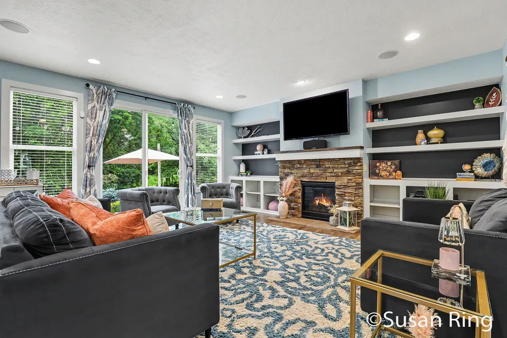 3769 Walnut Springs Drive NE Grand Rapids Charter Township MI 49525