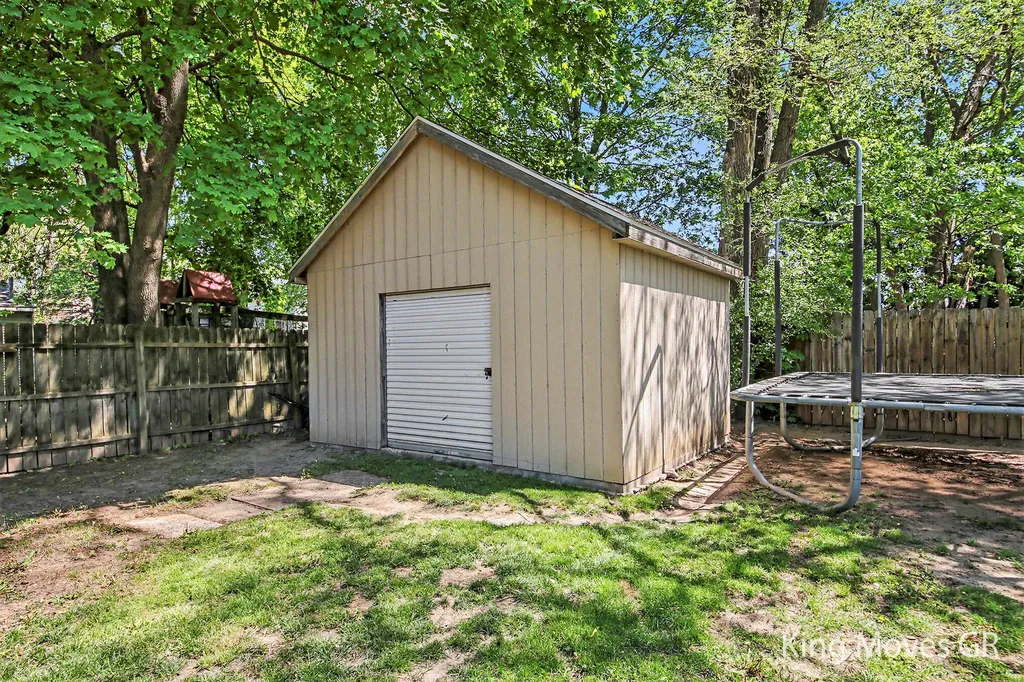 11108 56th Avenue Allendale Charter Township MI 49401