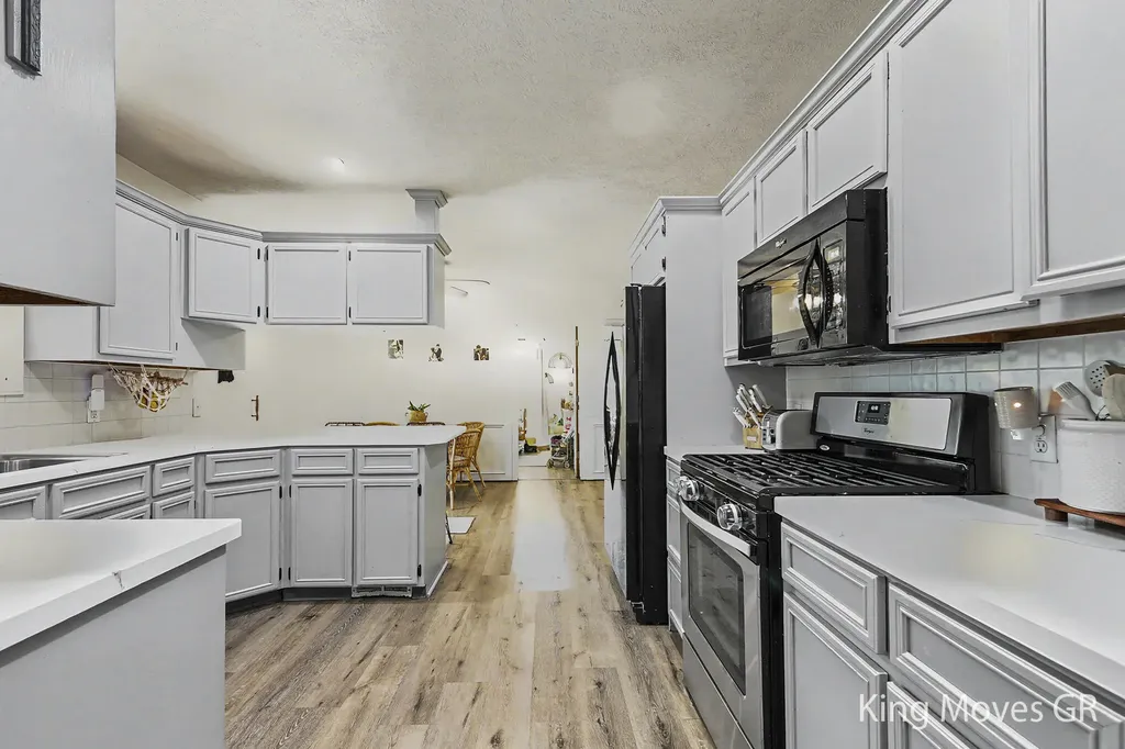 11108 56th Avenue Allendale Charter Township MI 49401