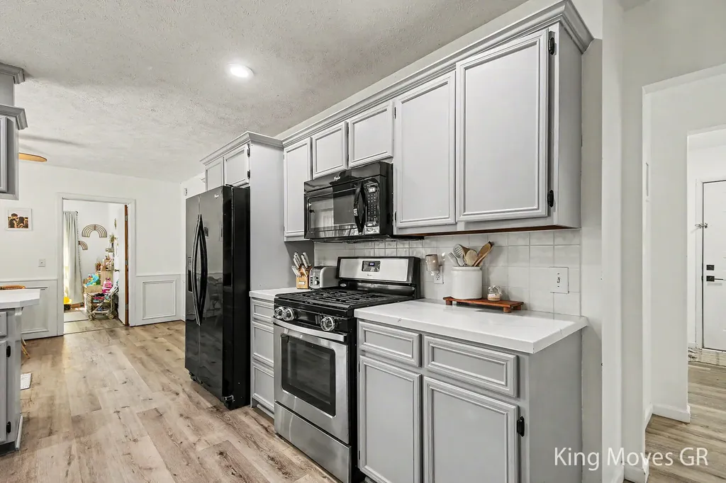 11108 56th Avenue Allendale Charter Township MI 49401