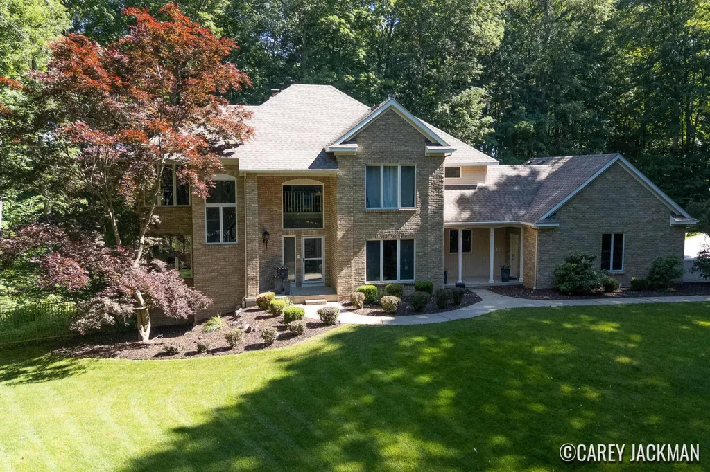2111 Woodley Creek Court NW Alpine Township MI 49321