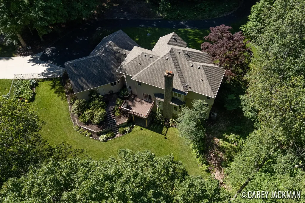 2111 Woodley Creek Court NW Alpine Township MI 49321