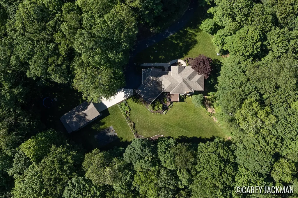 2111 Woodley Creek Court NW Alpine Township MI 49321