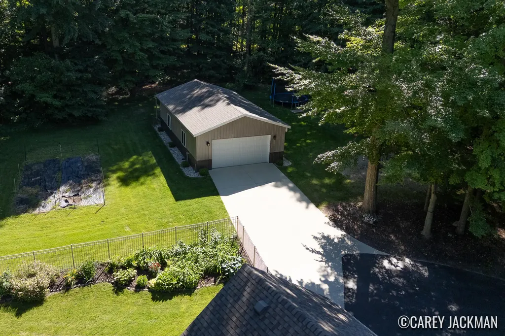 2111 Woodley Creek Court NW Alpine Township MI 49321