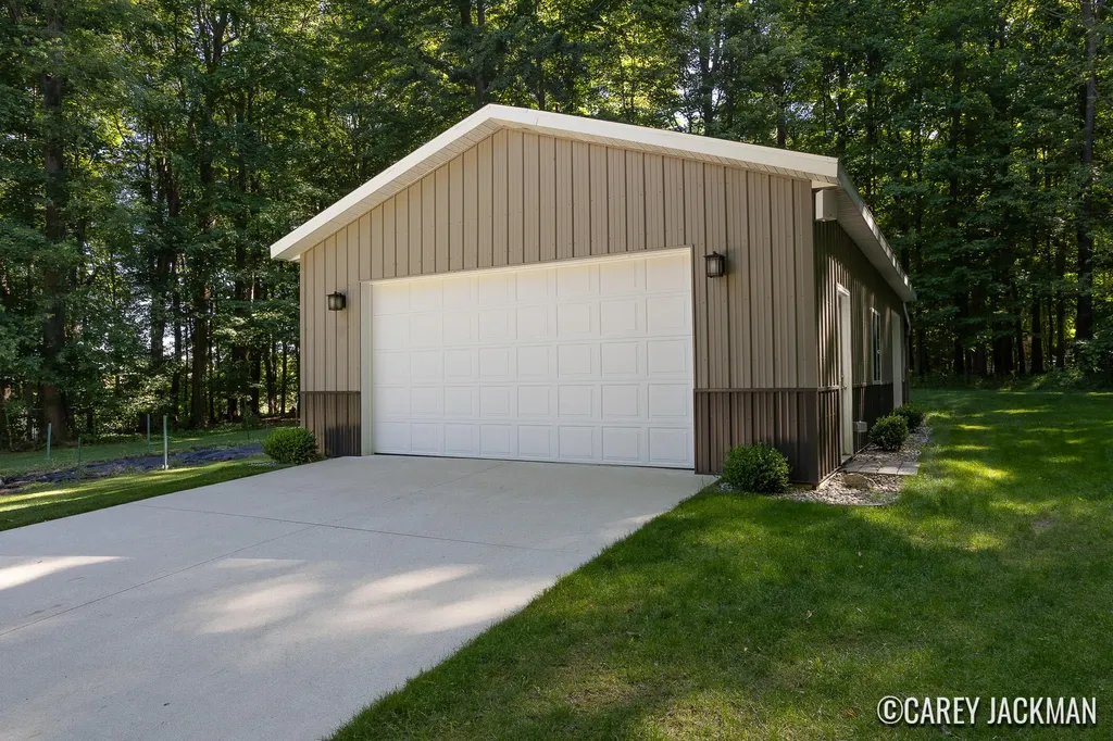 2111 Woodley Creek Court NW Alpine Township MI 49321