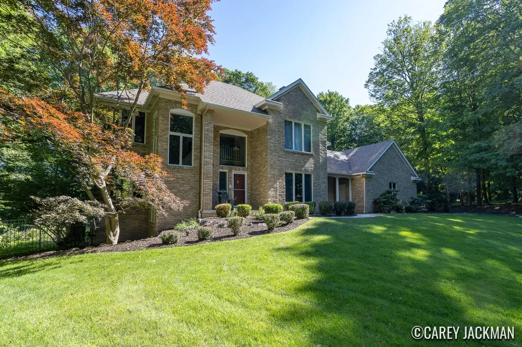 2111 Woodley Creek Court NW Alpine Township MI 49321