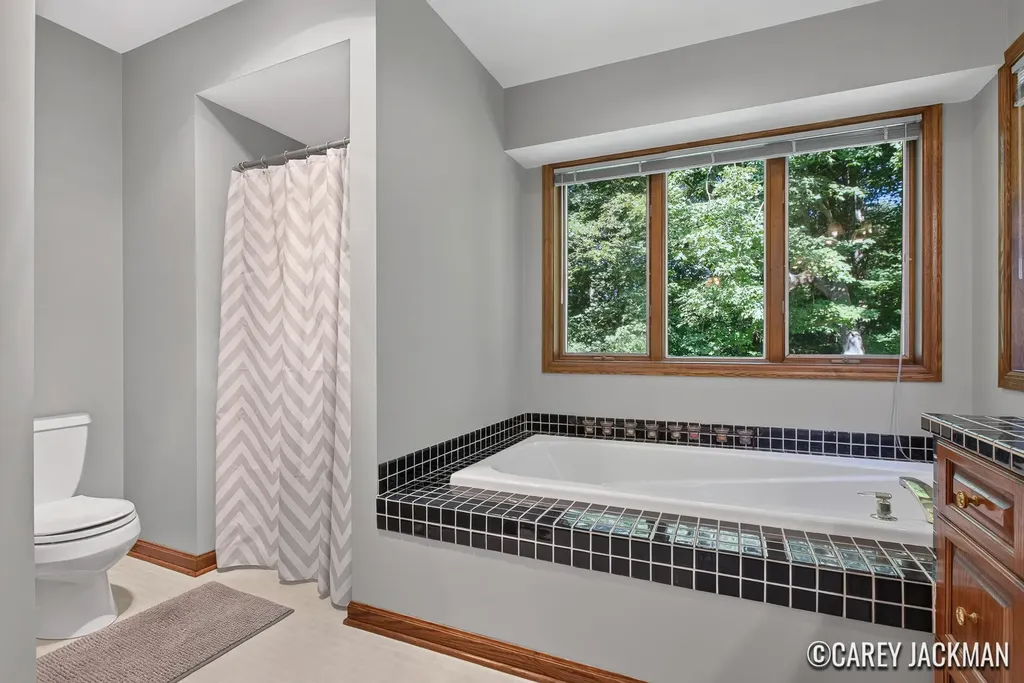 2111 Woodley Creek Court NW Alpine Township MI 49321