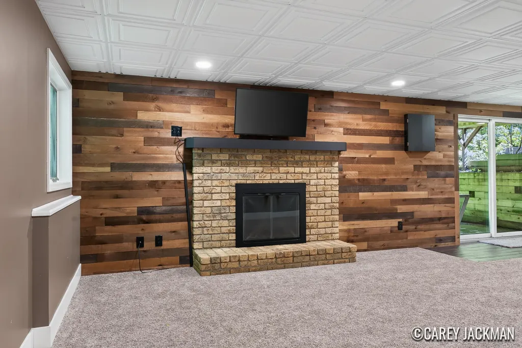 2111 Woodley Creek Court NW Alpine Township MI 49321
