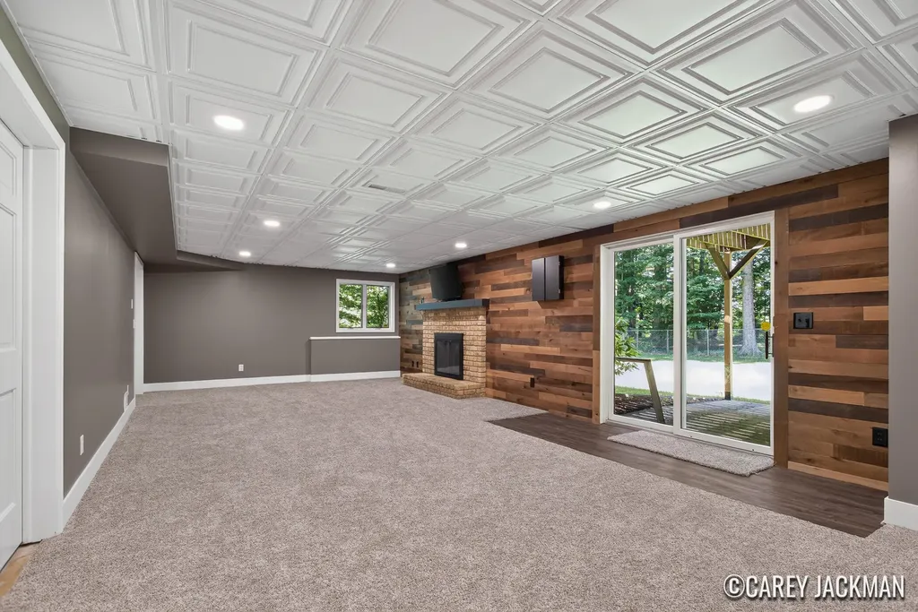 2111 Woodley Creek Court NW Alpine Township MI 49321
