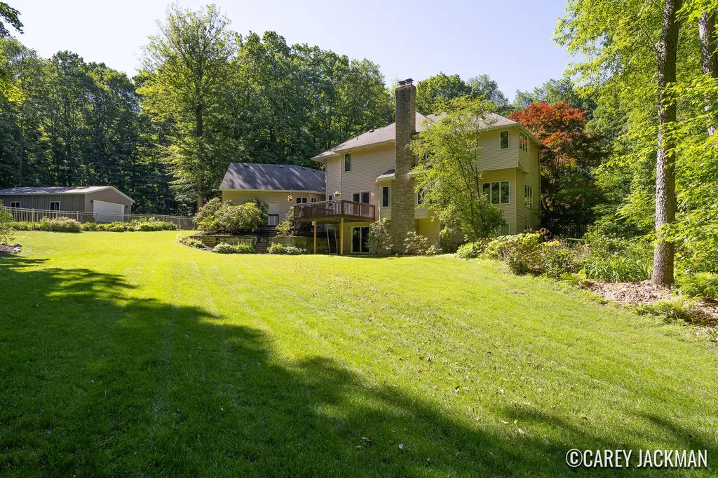 2111 Woodley Creek Court NW Alpine Township MI 49321