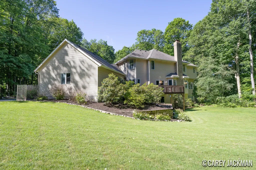 2111 Woodley Creek Court NW Alpine Township MI 49321