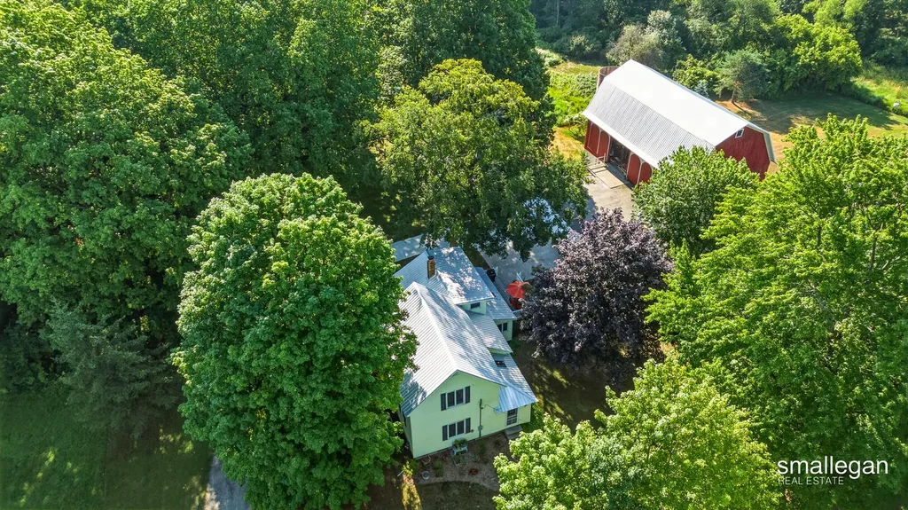 14960 White Creek Avenue NE Solon Township MI 49319