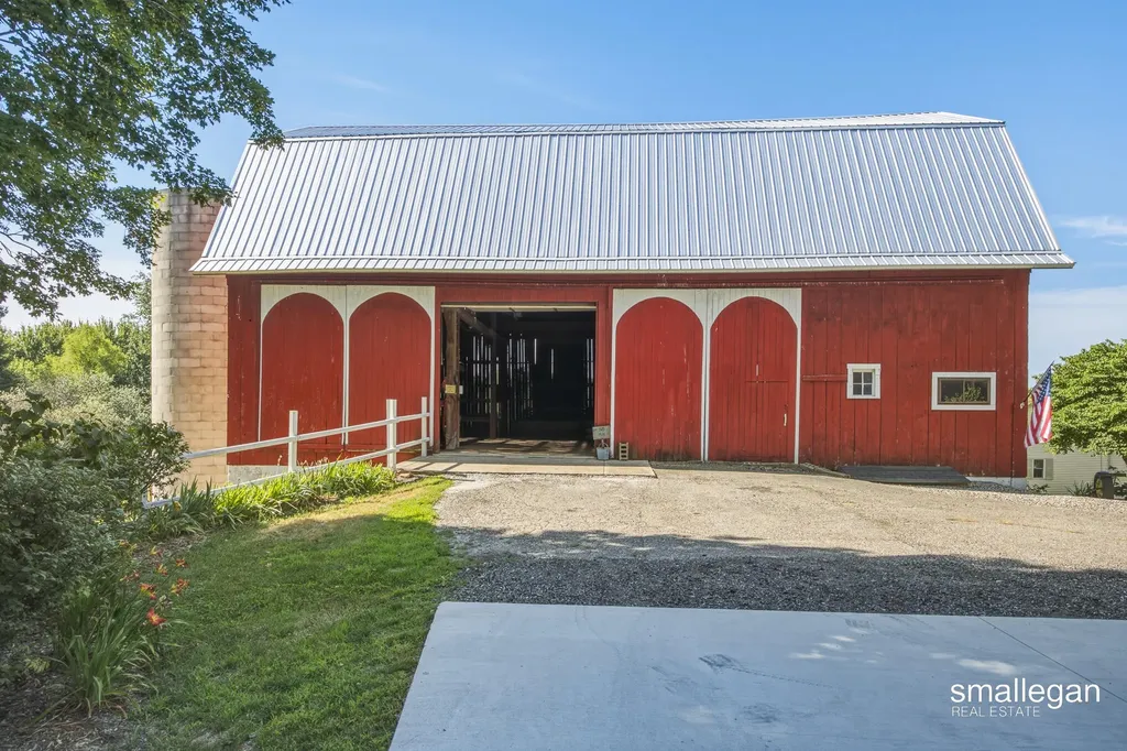 14960 White Creek Avenue NE Solon Township MI 49319