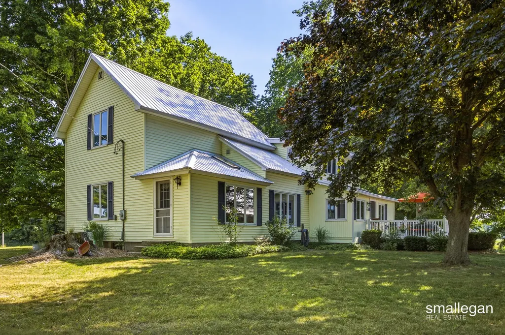 14960 White Creek Avenue NE Solon Township MI 49319