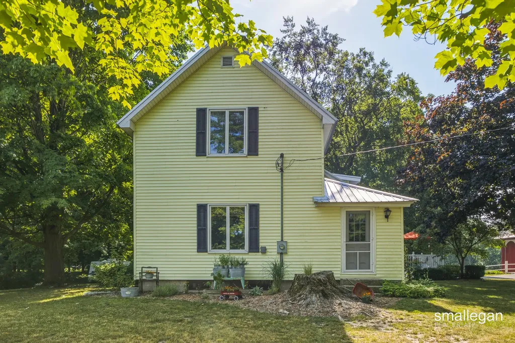 14960 White Creek Avenue NE Solon Township MI 49319