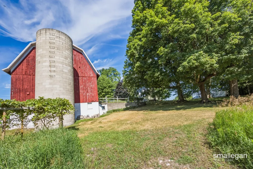 14960 White Creek Avenue NE Solon Township MI 49319