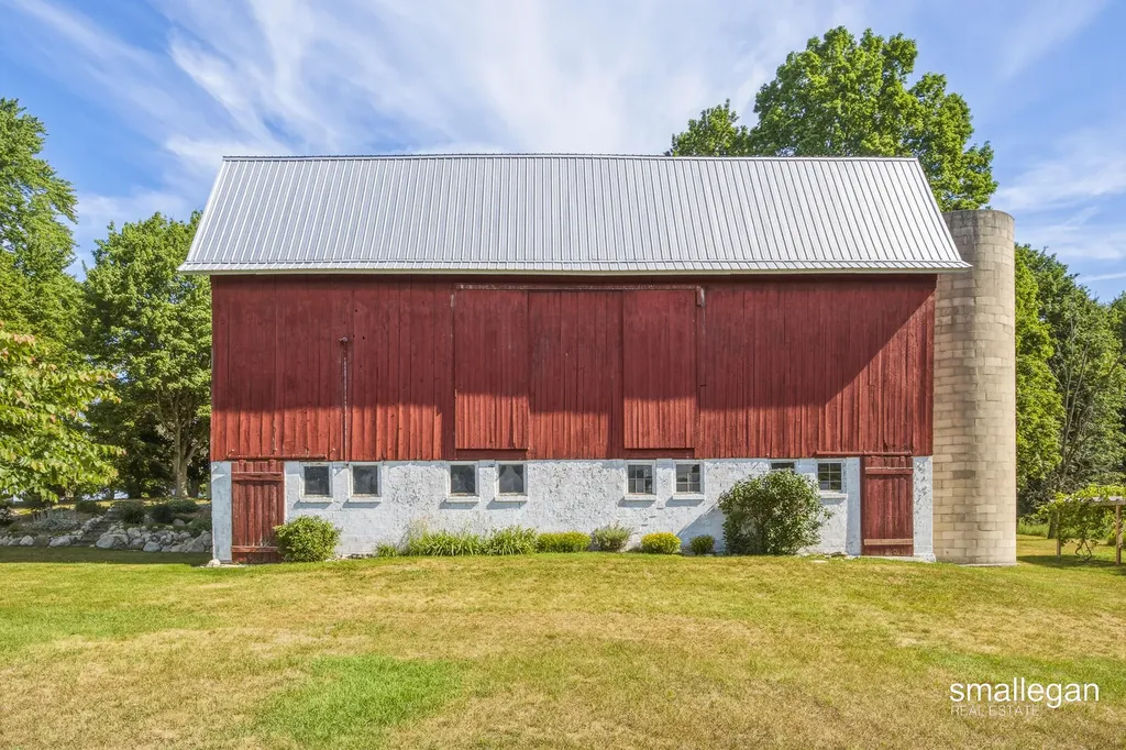 14960 White Creek Avenue NE Solon Township MI 49319