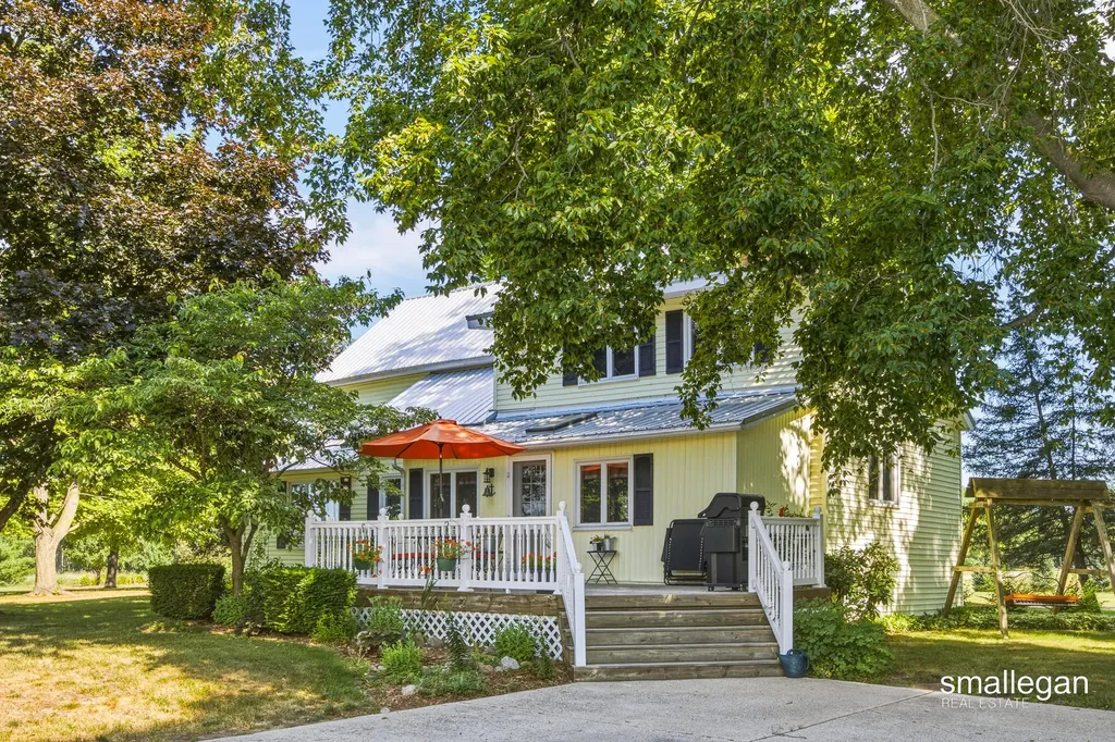 14960 White Creek Avenue NE Solon Township MI 49319