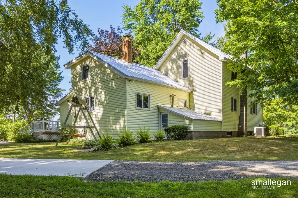 14960 White Creek Avenue NE Solon Township MI 49319