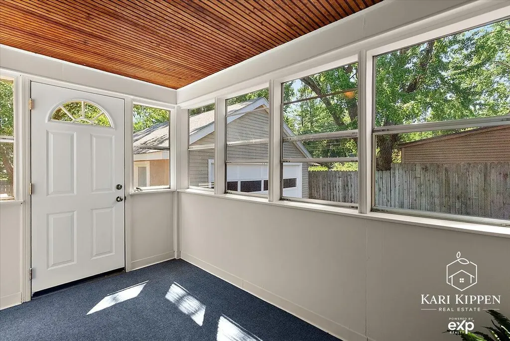 3254 Townsend Avenue NE Grand Rapids City MI 49525