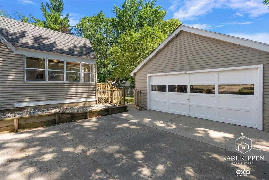 3254 Townsend Avenue NE Grand Rapids City MI 49525