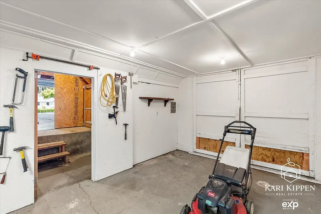 3254 Townsend Avenue NE Grand Rapids City MI 49525