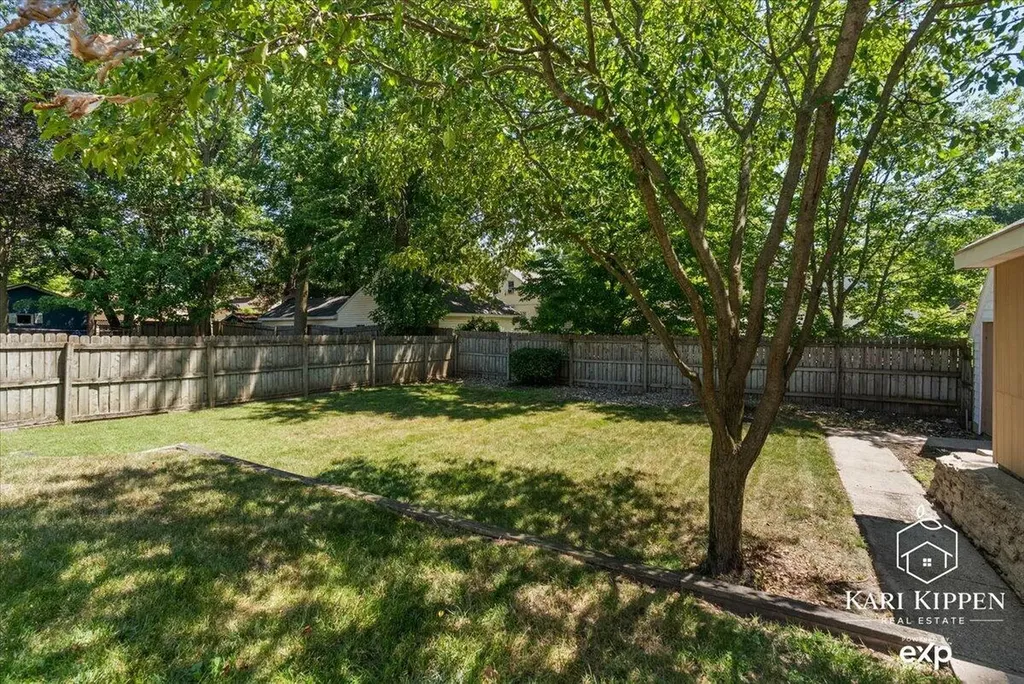 3254 Townsend Avenue NE Grand Rapids City MI 49525