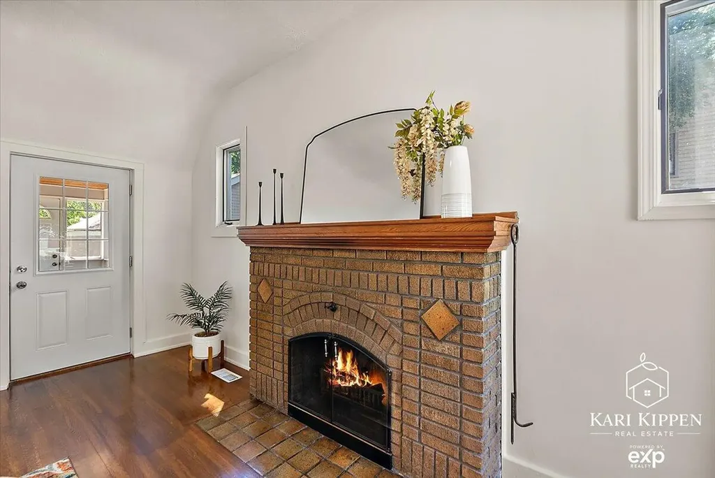 3254 Townsend Avenue NE Grand Rapids City MI 49525