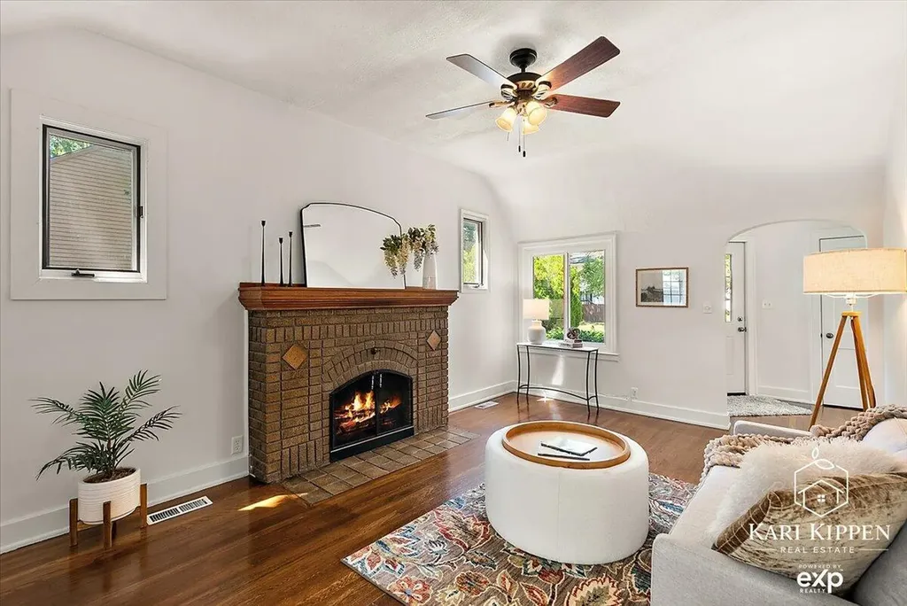3254 Townsend Avenue NE Grand Rapids City MI 49525