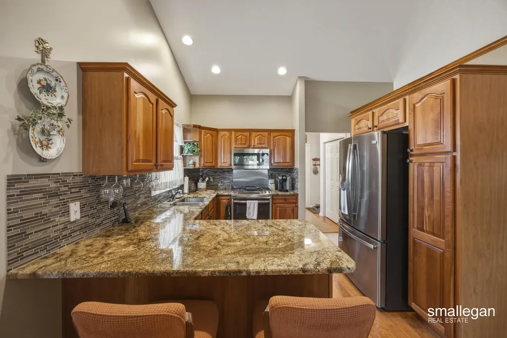 1017 Sunset Hills Court NW Walker City MI 49534