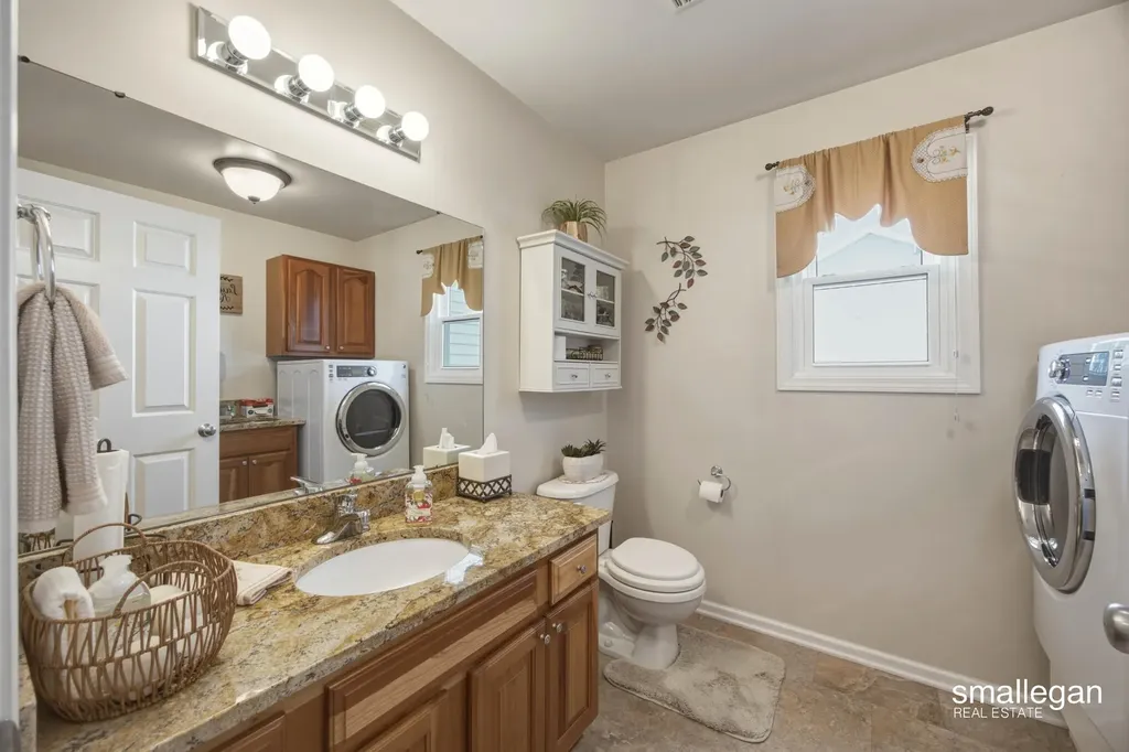 1017 Sunset Hills Court NW Walker City MI 49534