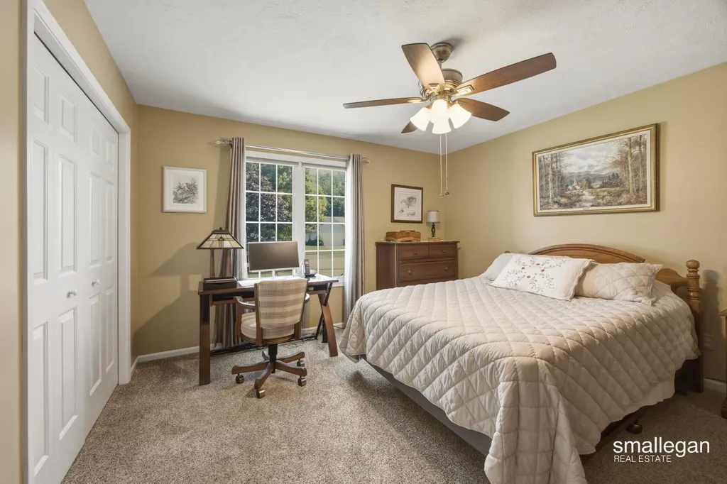 1017 Sunset Hills Court NW Walker City MI 49534