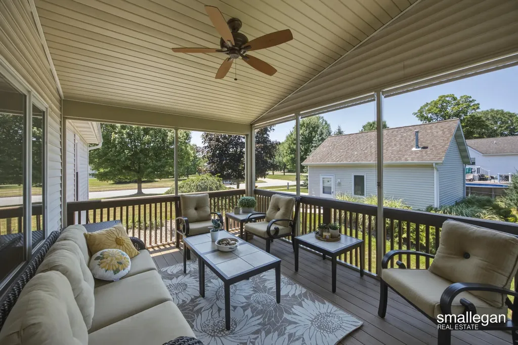 1017 Sunset Hills Court NW Walker City MI 49534