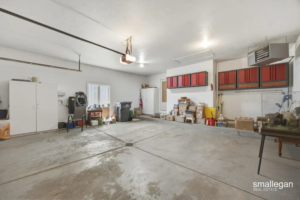 1017 Sunset Hills Court NW Walker City MI 49534