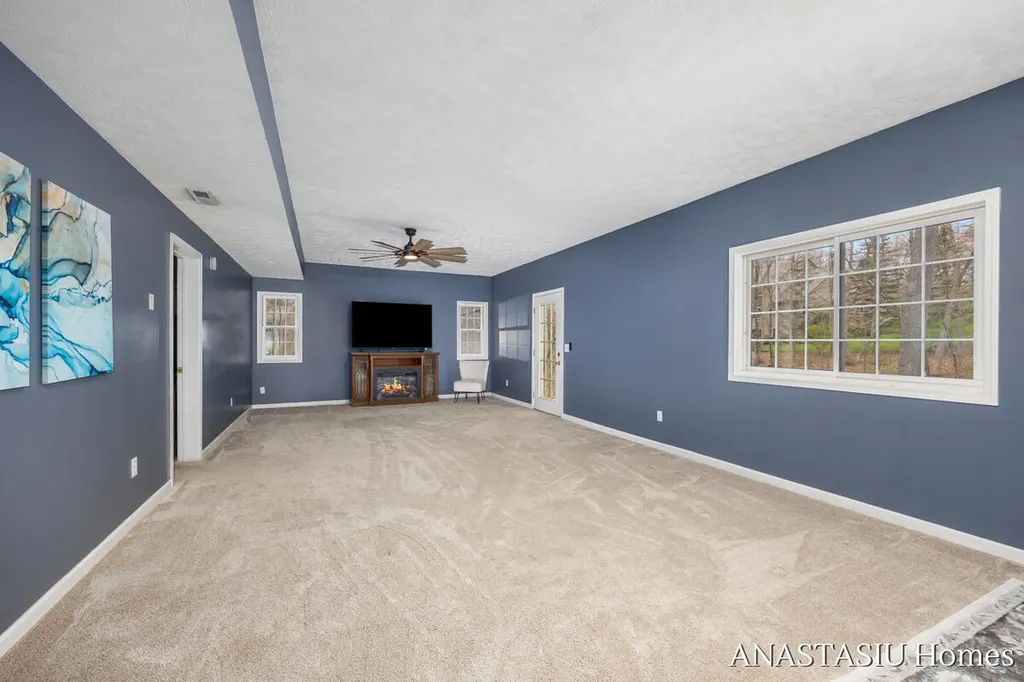 7023 Dunloe Cannon Township MI 49306