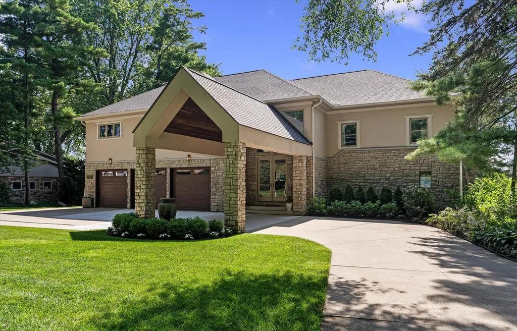 9233 Tan Bay Street Commerce Charter Township MI 48382