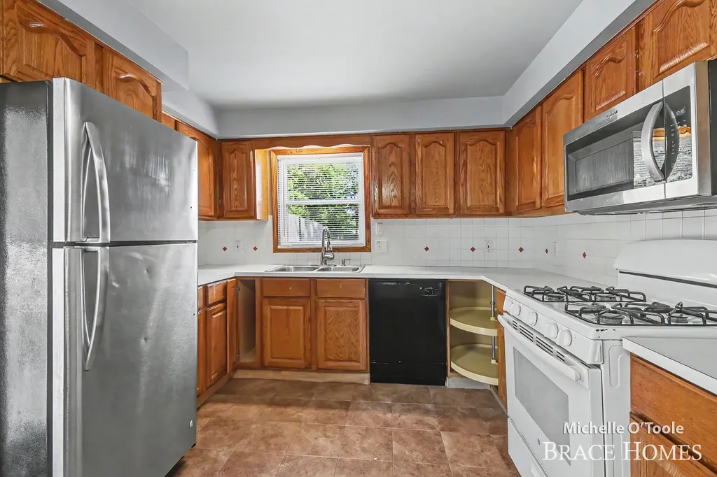 5409 Madison Avenue SE Kentwood City MI 49548