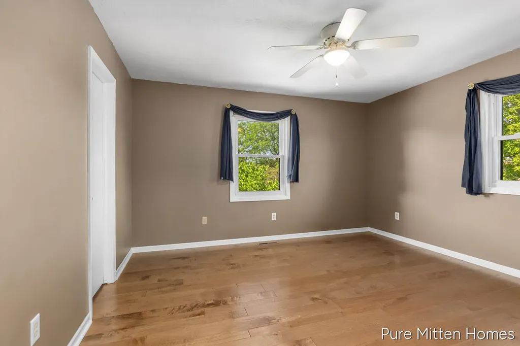 2047 Wolfboro Drive SE Kentwood City MI 49508