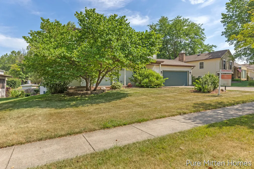 2047 Wolfboro Drive SE Kentwood City MI 49508
