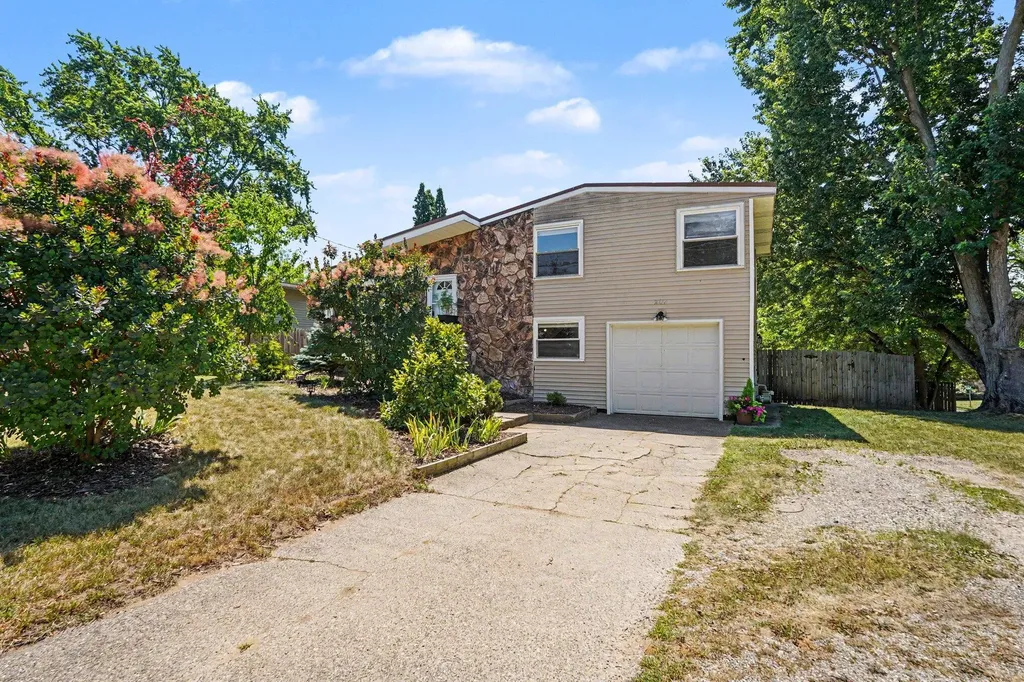 2110 Floyd Street SW Wyoming City MI 49519