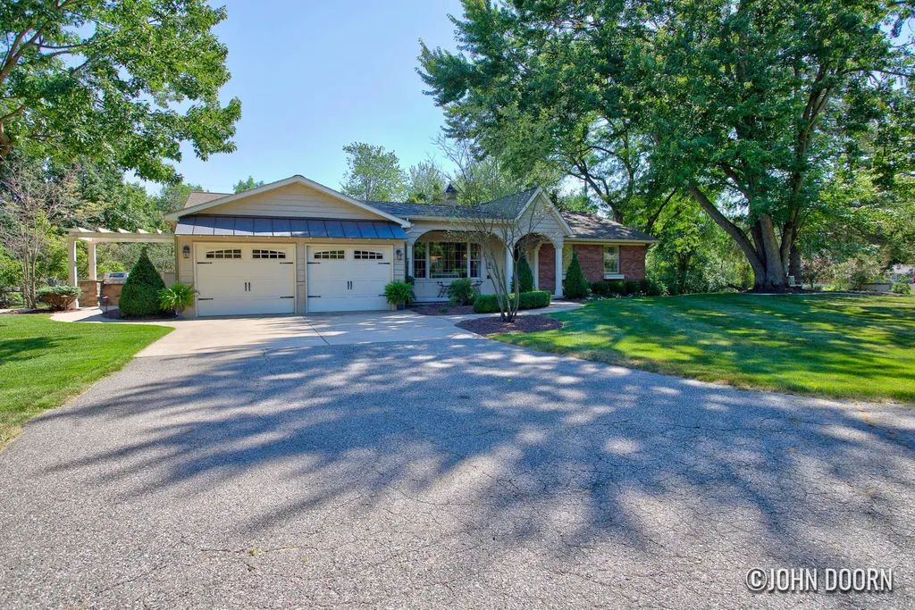 626 Spaulding Avenue SE Ada Township MI 49301