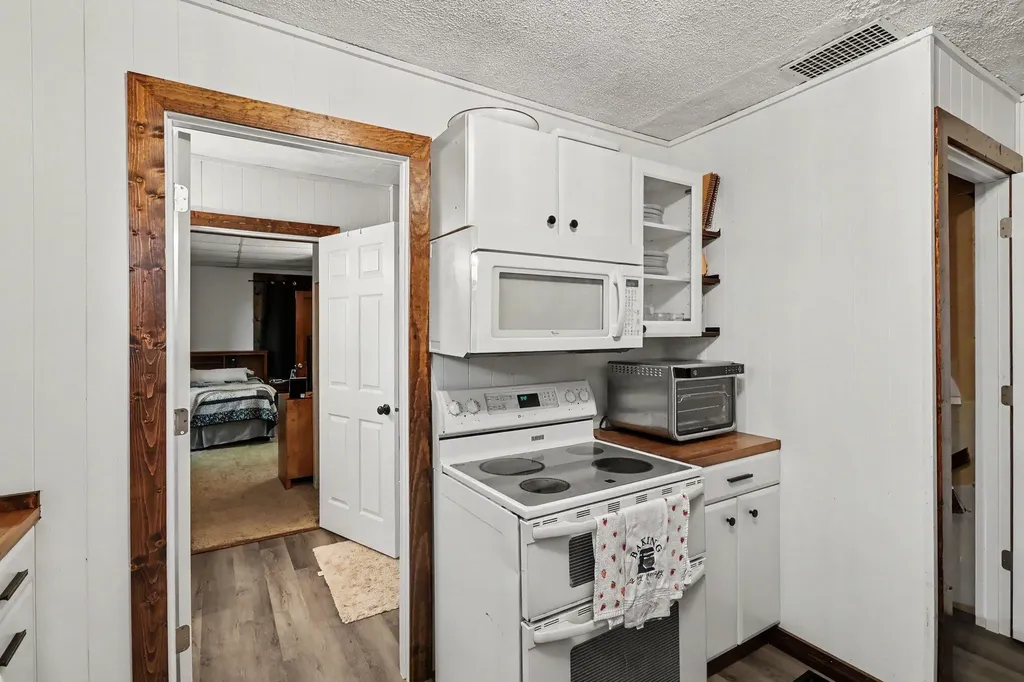 2294 Nashville Road Hastings Charter Township MI 49058