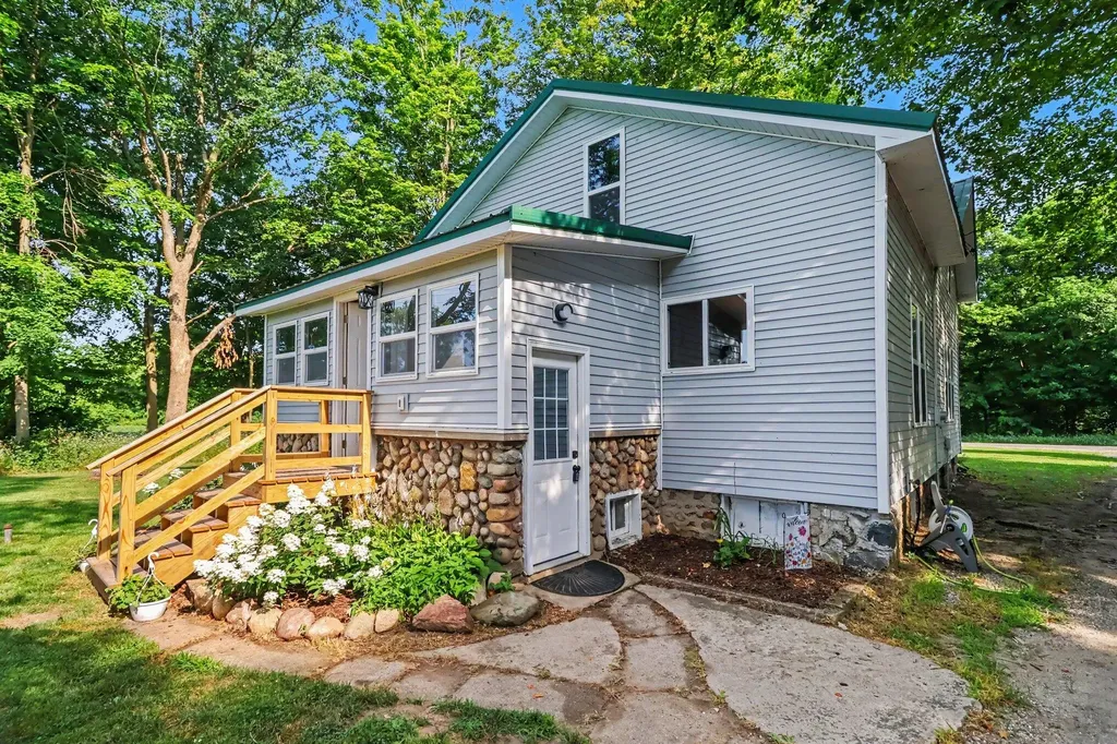 2294 Nashville Road Hastings Charter Township MI 49058