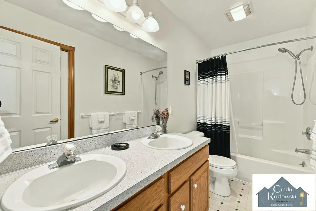 4959 Brookestone Drive NE Courtland Township MI 49341
