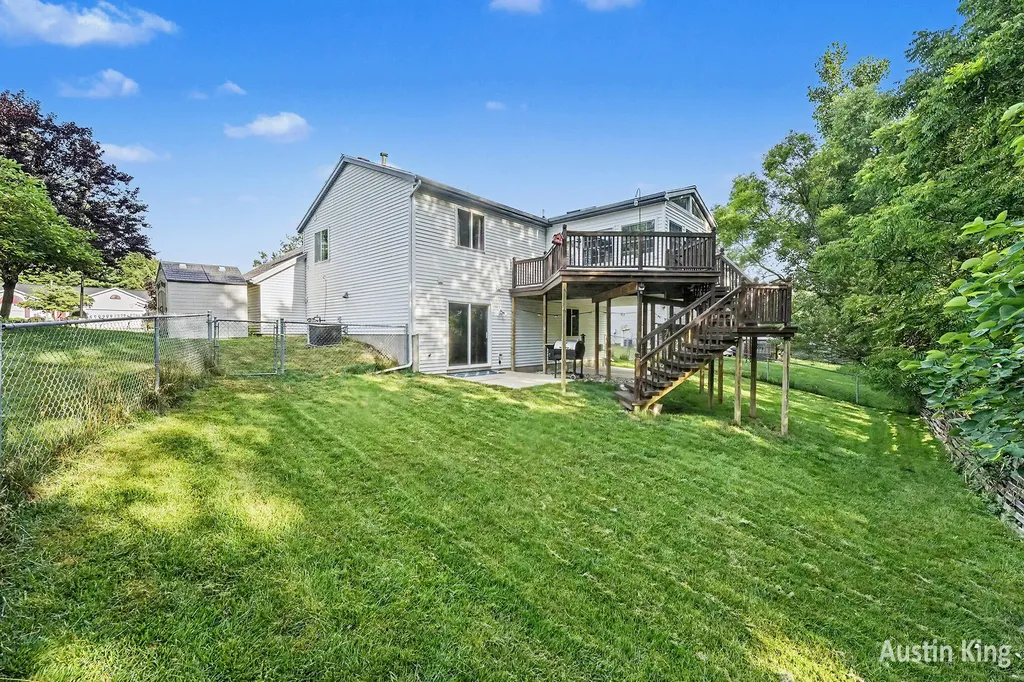 1350 Trailside Court NW Grand Rapids City MI 49504